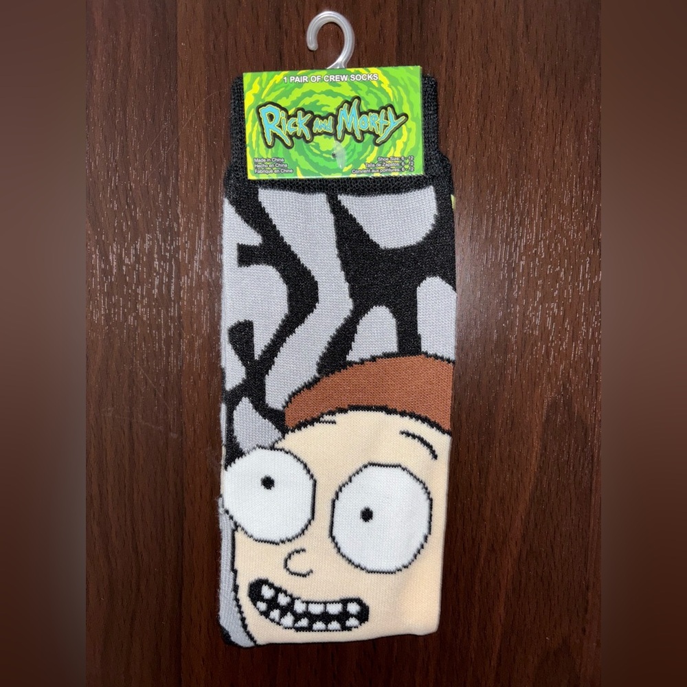RICK AND MORTY NOVELTY CREW SOCKS NWT MEN’S SHOE SIZE 6-12